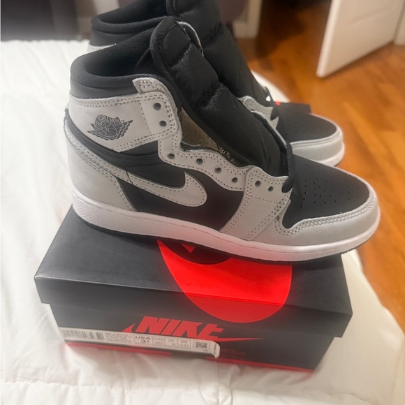 Jordan 1 Shadow GS - Picture 3 of 5